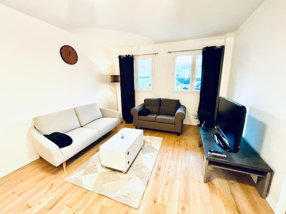Nice 1 Bedroom In Σαντιγί Εξωτερικό φωτογραφία