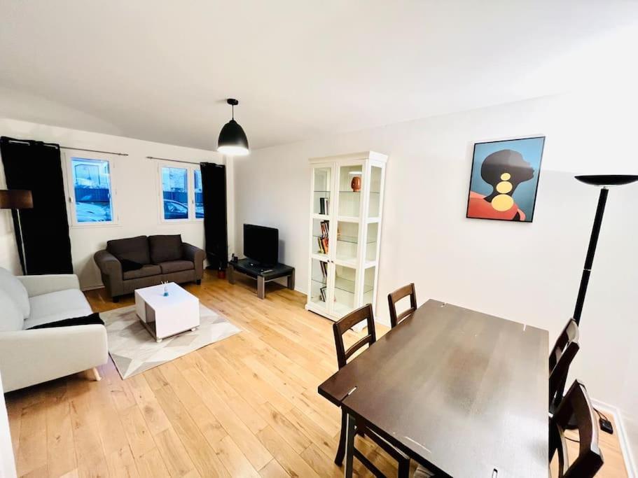 Nice 1 Bedroom In Σαντιγί Εξωτερικό φωτογραφία