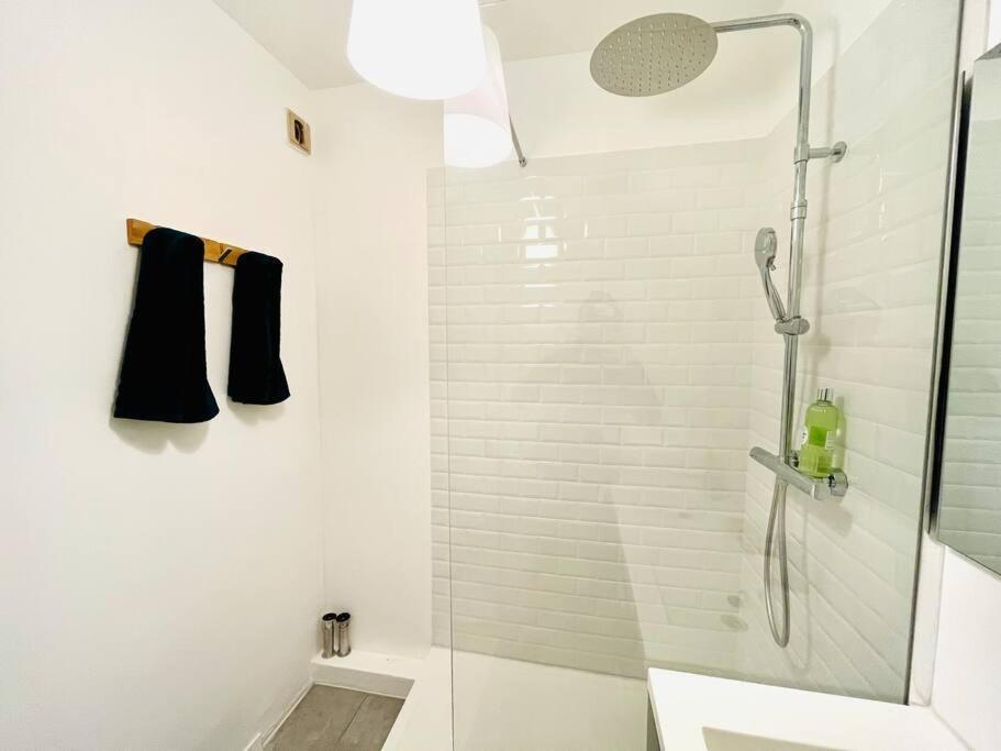Nice 1 Bedroom In Σαντιγί Εξωτερικό φωτογραφία